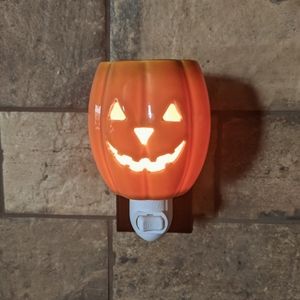 Plug-in Scentsy warmer
